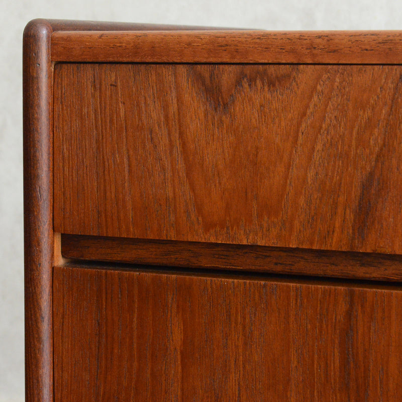 デンマークヴィンテージ  チーク３段チェスト 3-76