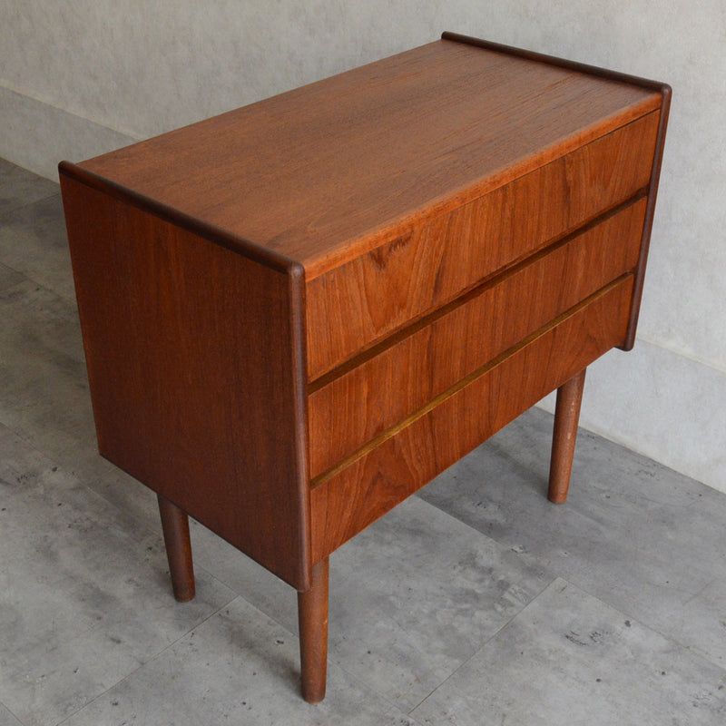 デンマークヴィンテージ  チーク３段チェスト 3-76