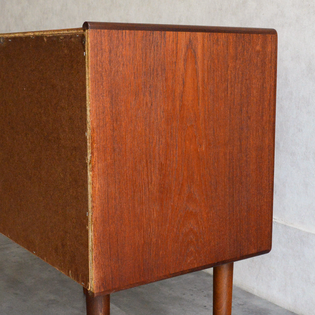 デンマークヴィンテージ  チーク３段チェスト 3-76