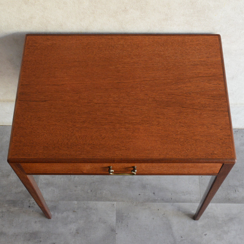 デンマーク ヴィンテージ チーク サイドテーブル 5-173 (抽斗付）