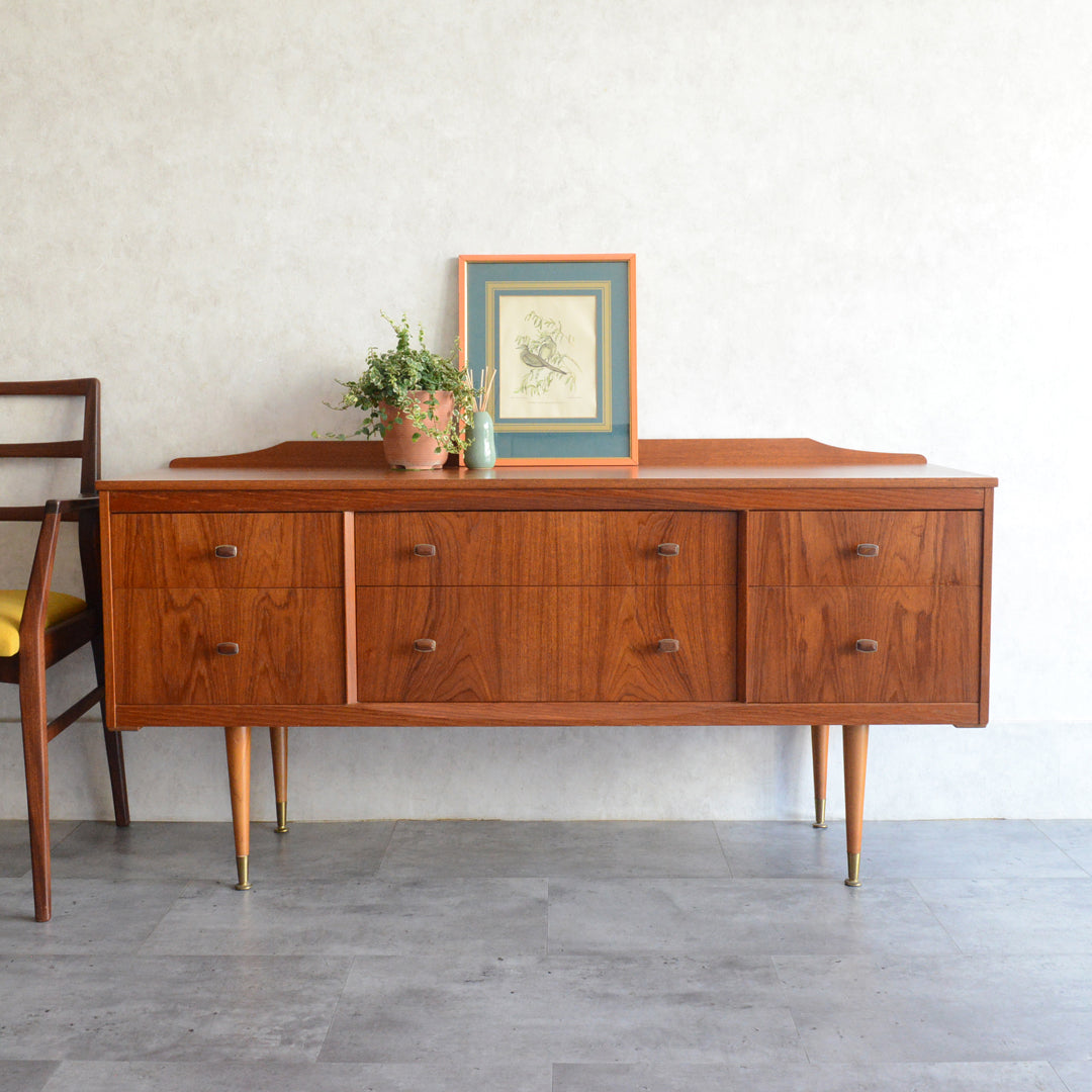 ミッドセンチュリー ヴィンテージ　 ショートサイドボード 66(天板剝離再塗装済）