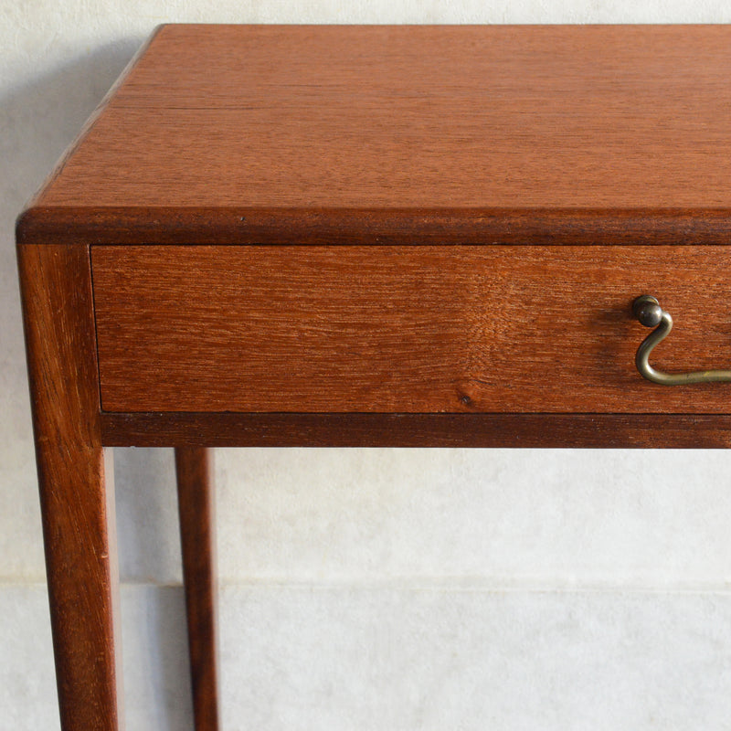デンマーク ヴィンテージ チーク サイドテーブル 5-173 (抽斗付）