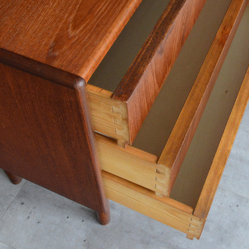 デンマークヴィンテージ  チーク３段チェスト 3-76