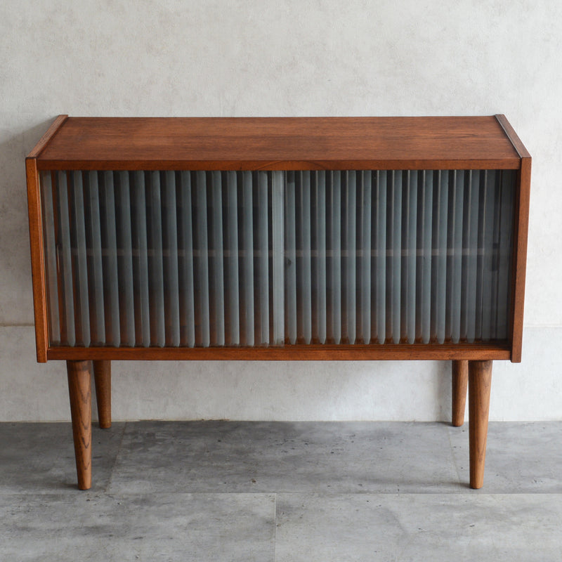 デンマーク ヴィンテージ　チーク ガラスキャビネット 5-14