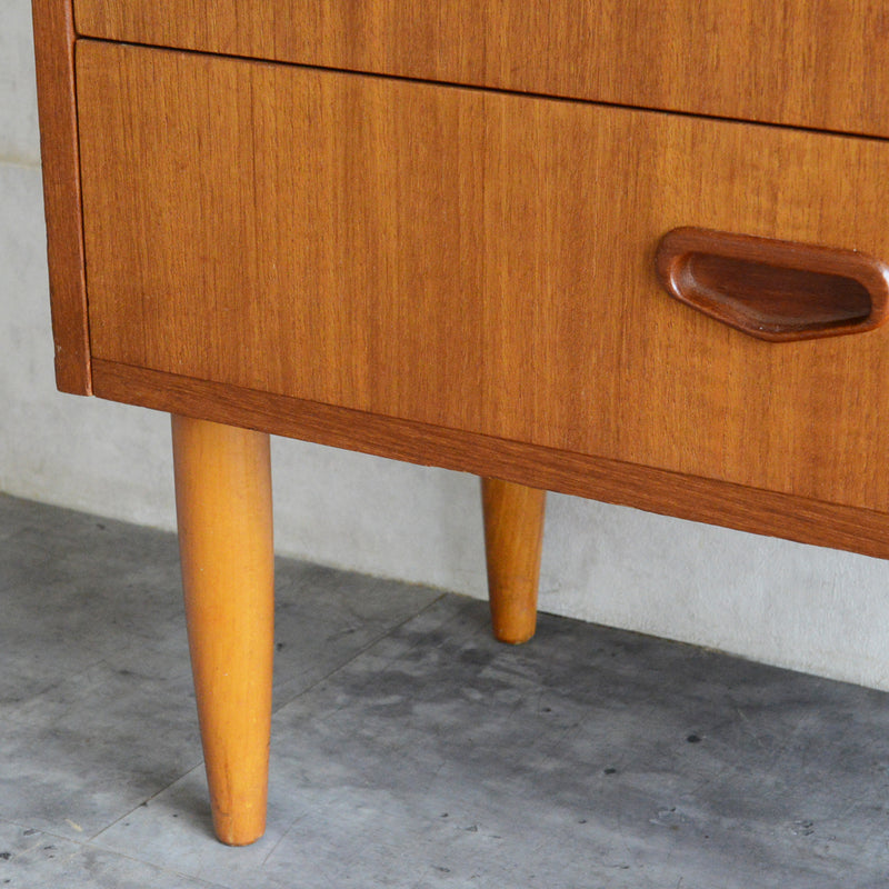 デンマークヴィンテージ  チーク４段チェスト 8-48