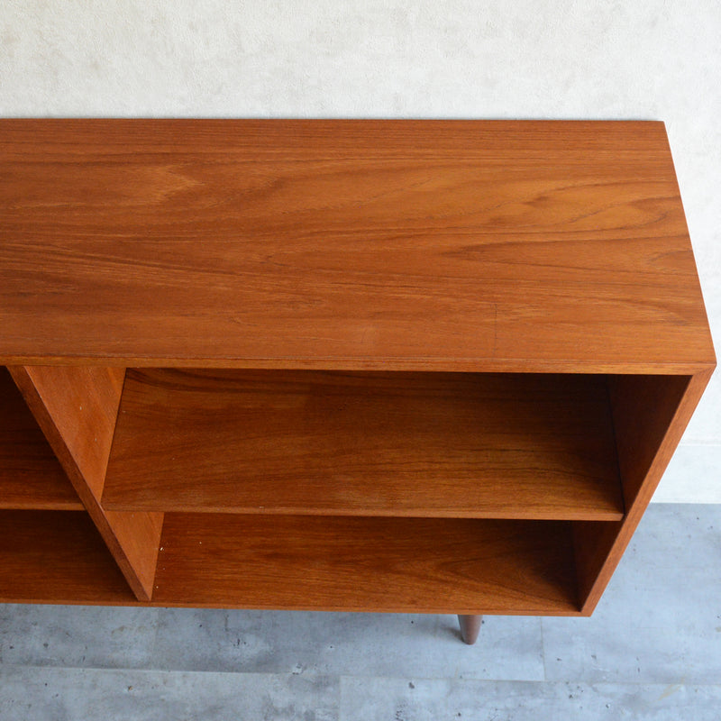 デンマーク ヴィンテージ　チーク2段 ブックシェルフ5-71