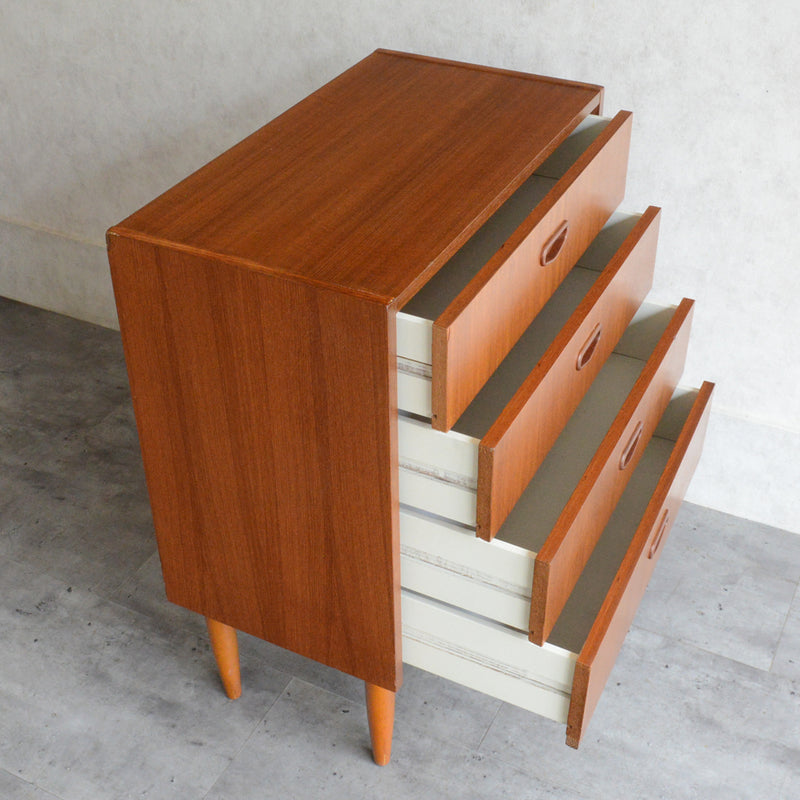 デンマークヴィンテージ  チーク４段チェスト 8-48