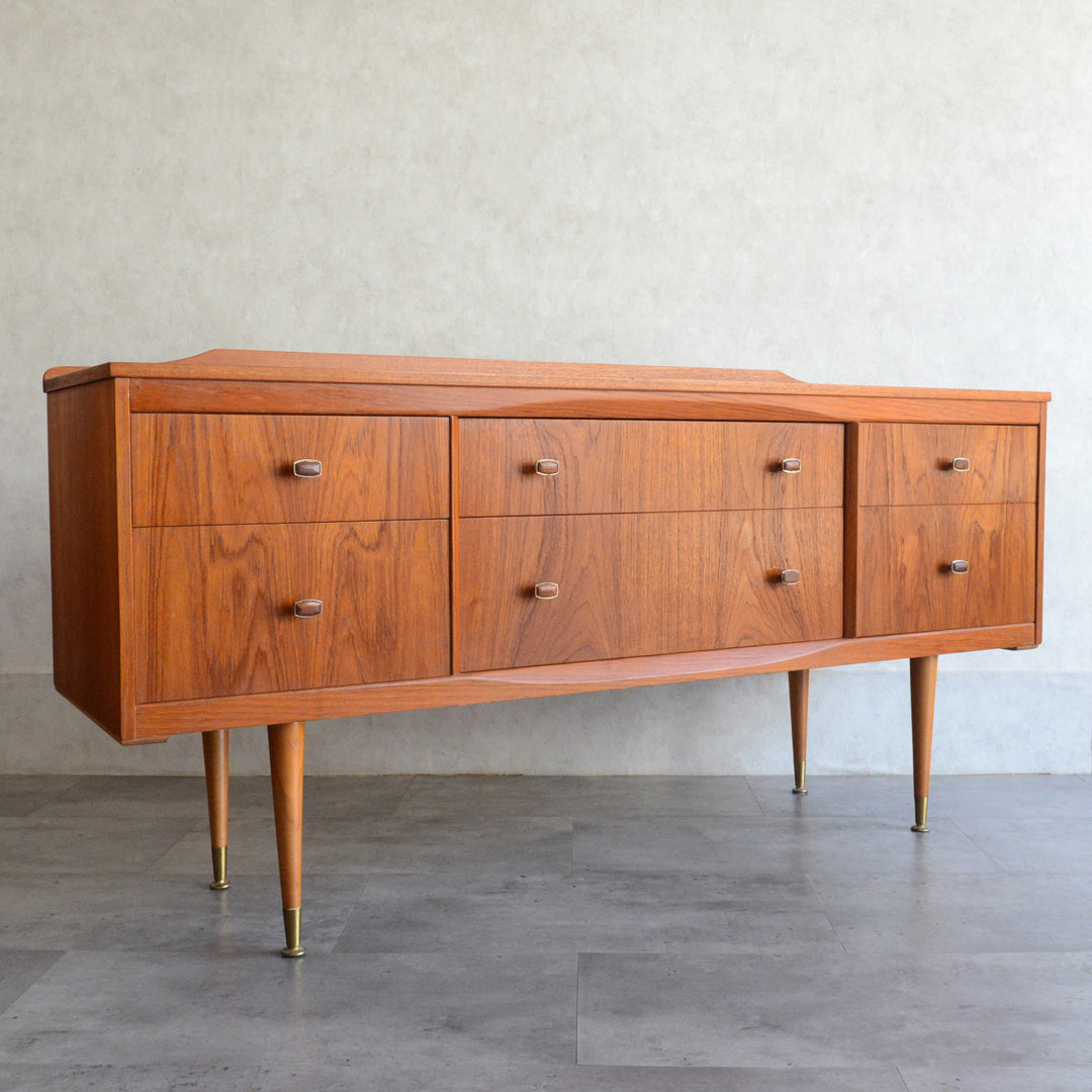 ミッドセンチュリー ヴィンテージ　 ショートサイドボード 66(天板剝離再塗装済）