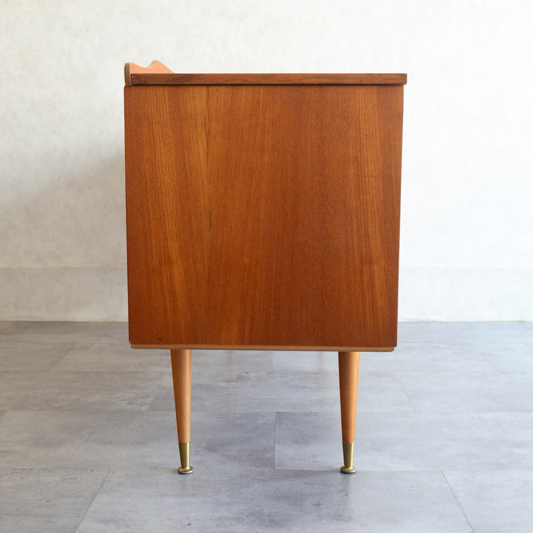 ミッドセンチュリーヴィンテージ ショートサイドボード 66(天板