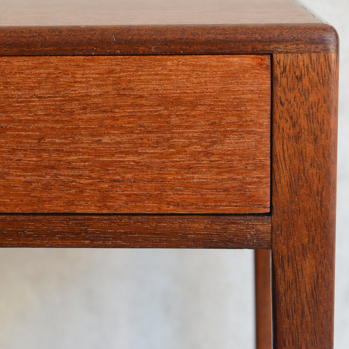 デンマーク ヴィンテージ チーク サイドテーブル 5-173 (抽斗付）