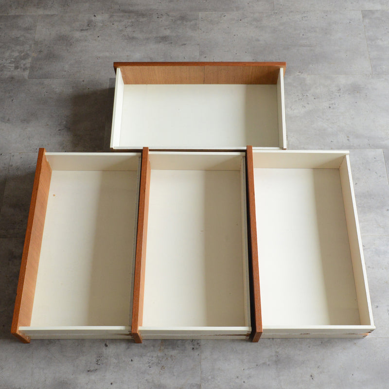 デンマークヴィンテージ  チーク４段チェスト 8-48