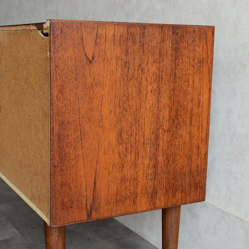 デンマーク ヴィンテージ　チーク ガラスキャビネット 5-14