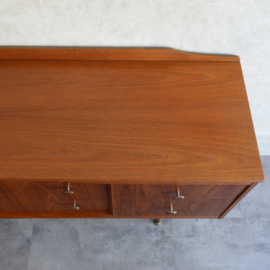 ミッドセンチュリー ヴィンテージ　 ショートサイドボード 66(天板剝離再塗装済）