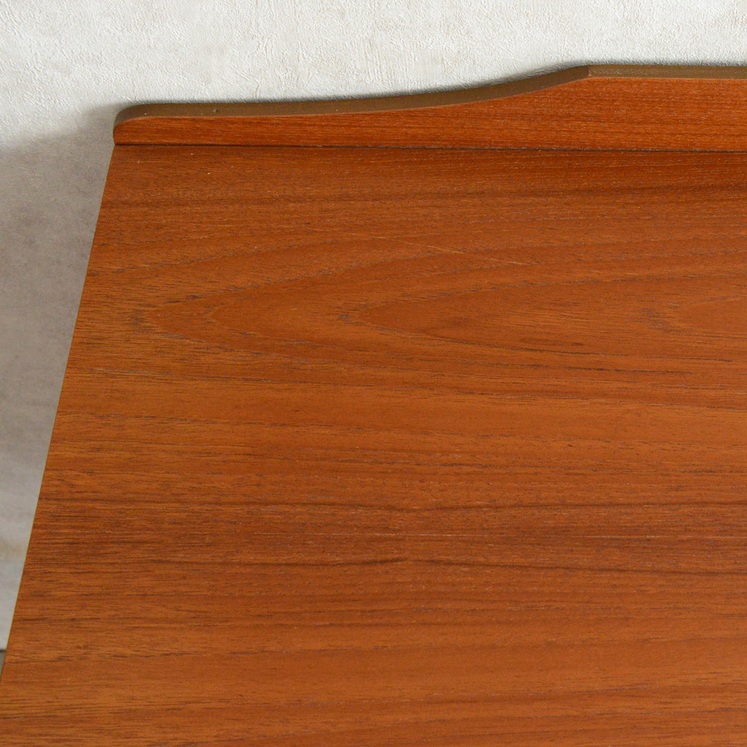 ミッドセンチュリー ヴィンテージ　 ショートサイドボード 66(天板剝離再塗装済）