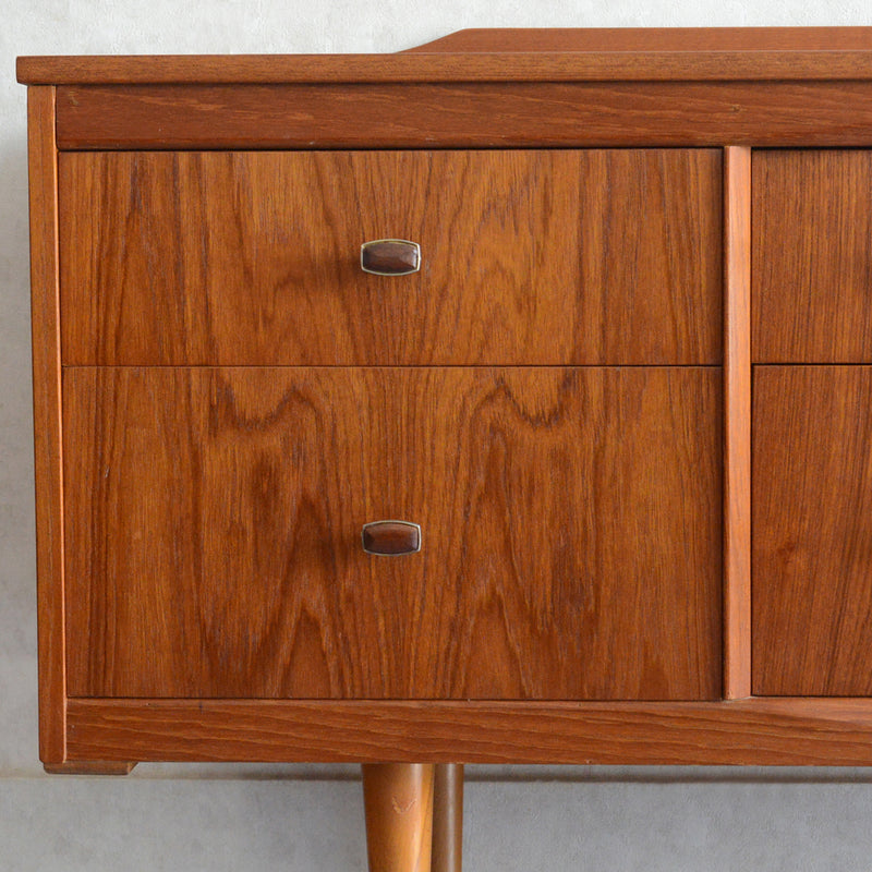 ミッドセンチュリー ヴィンテージ　 ショートサイドボード 66(天板剝離再塗装済）