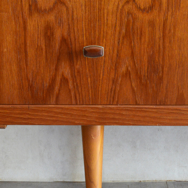 ミッドセンチュリー ヴィンテージ　 ショートサイドボード 66(天板剝離再塗装済）