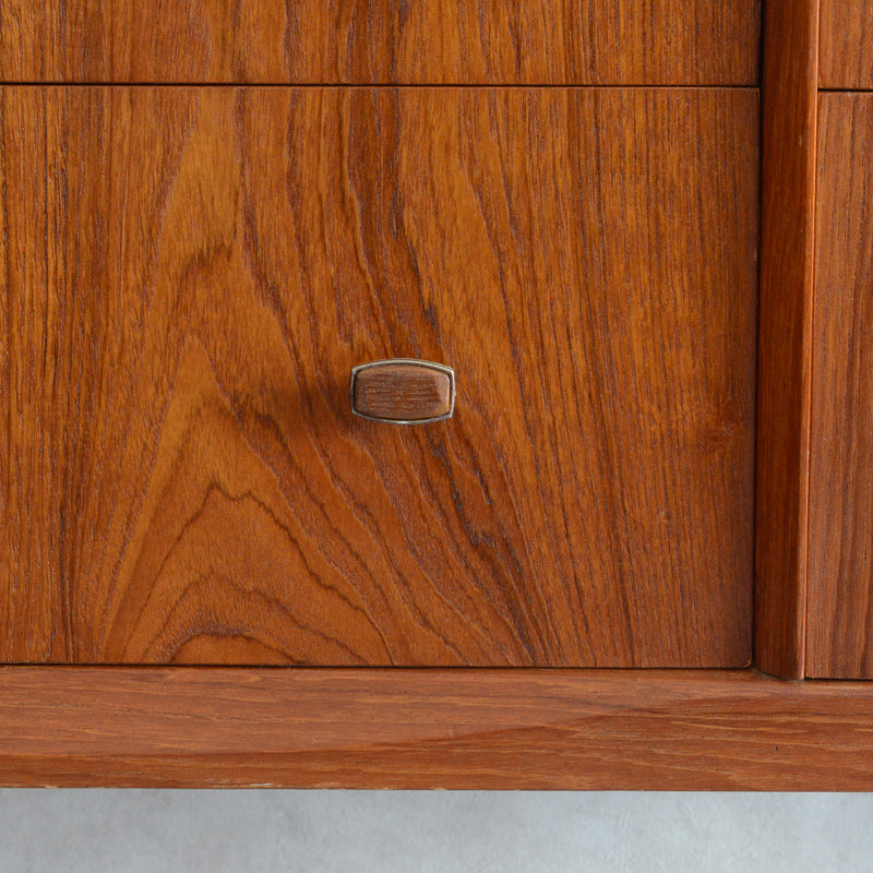 ミッドセンチュリー ヴィンテージ　 ショートサイドボード 66(天板剝離再塗装済）