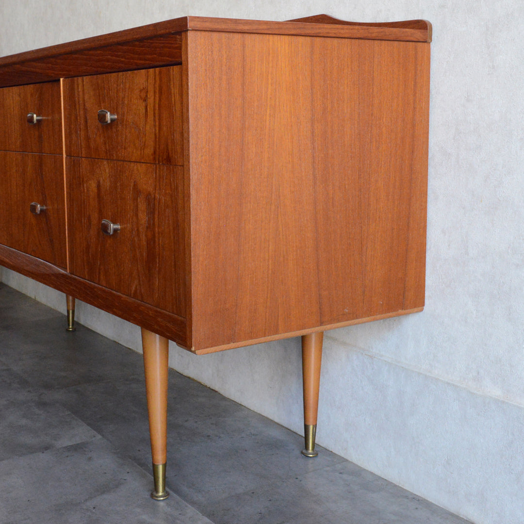 ミッドセンチュリー ヴィンテージ　 ショートサイドボード 66(天板剝離再塗装済）