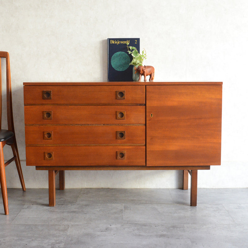 60S イギリス ヴィンテージ ショートサイドボード 54(天板剝離再塗装済）