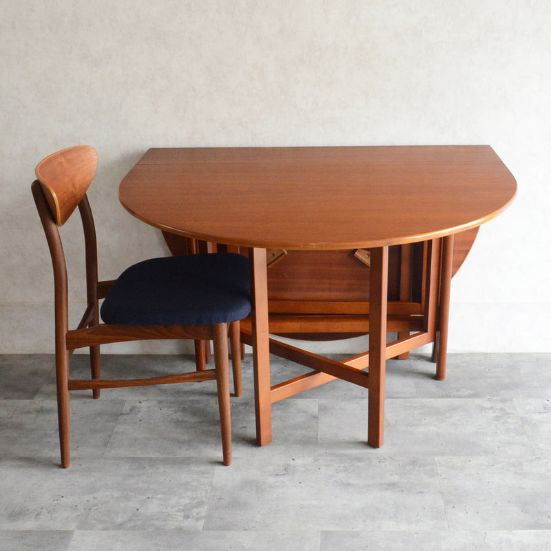 Jentique ジェンティーク　ゲートレッグテーブル 51（オーバル）