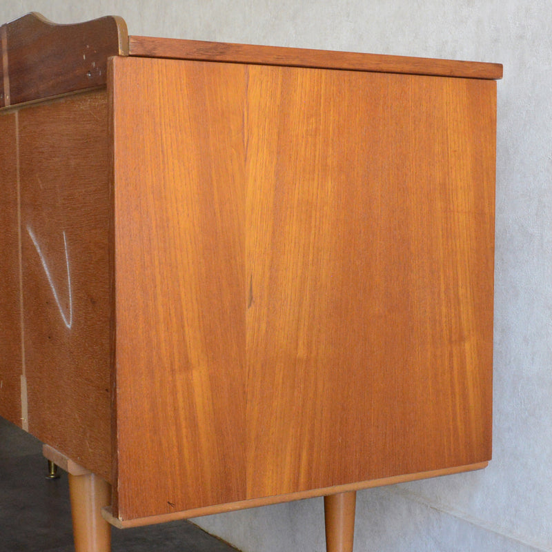 ミッドセンチュリー ヴィンテージ　 ショートサイドボード 66(天板剝離再塗装済）