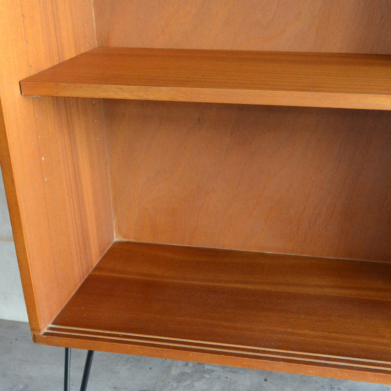 Herbert E. Gibbs　 ガラスキャビネット 53 (ヘアピンレッグ）