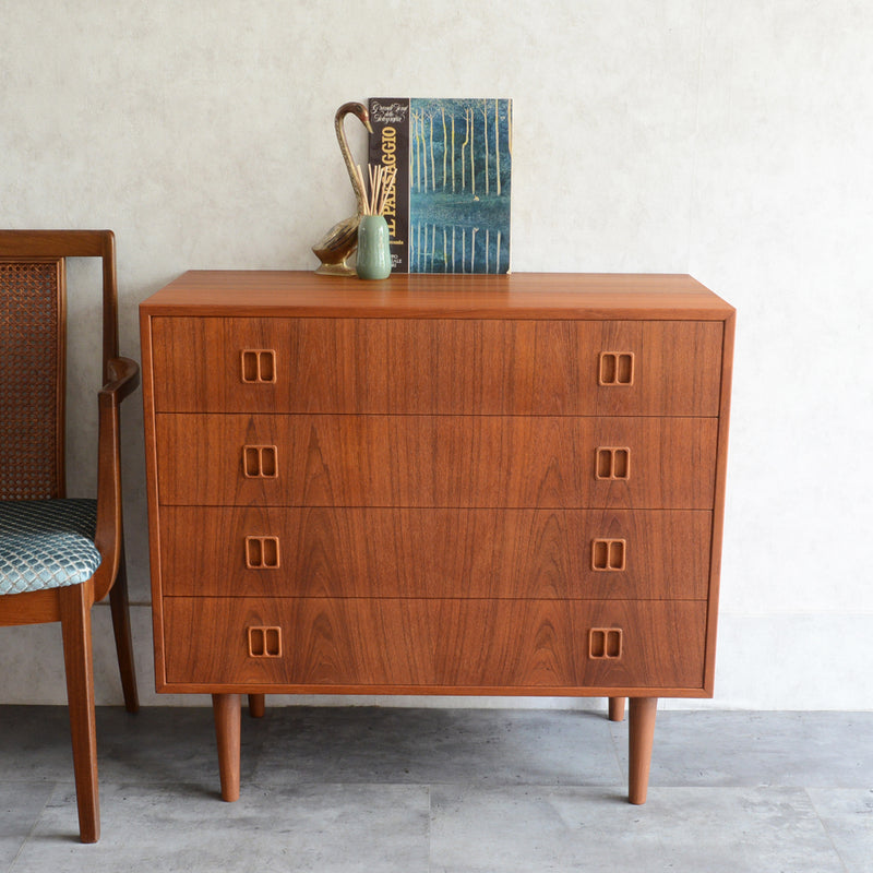 M様ご見学予約品 デンマーク ヴィンテージ  チークチェスト 4段　3-39