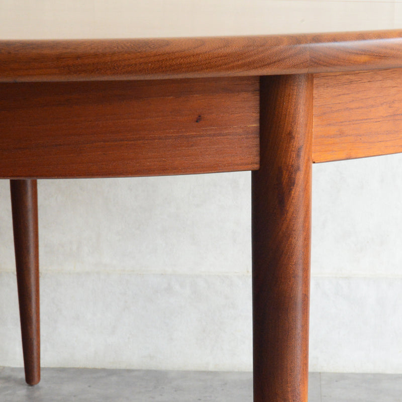 K様ご見学予約品G-PLAN ジープラン エクステンション ラウンドテーブル 106 (天板剥離再塗装）