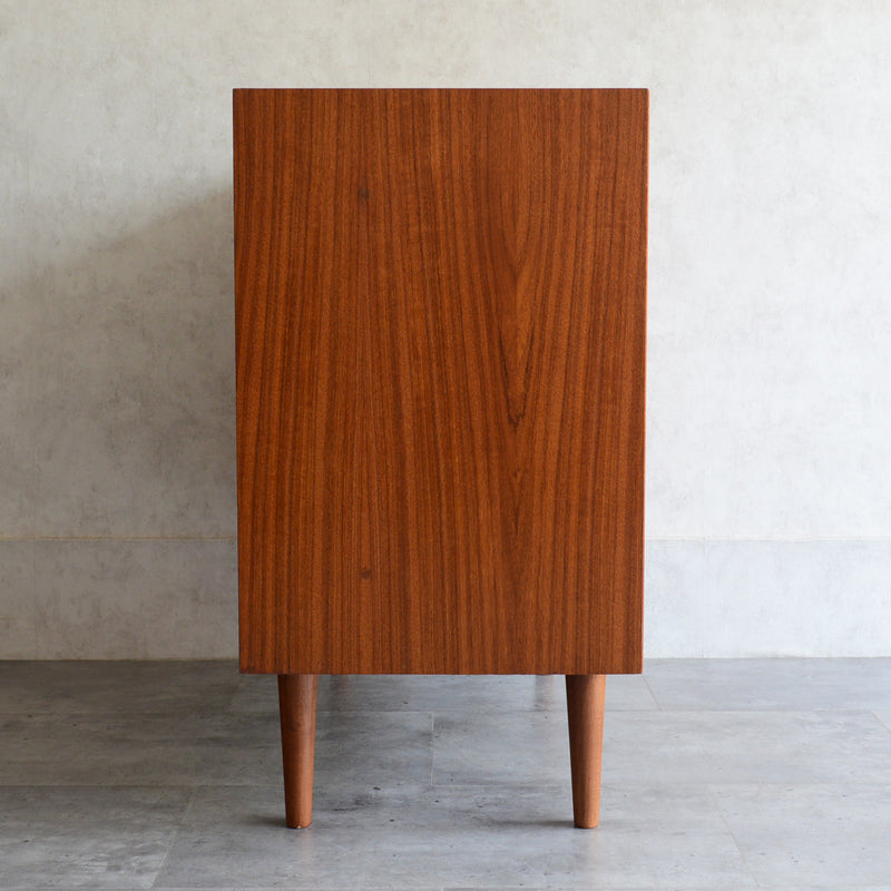 M様ご見学予約品 デンマーク ヴィンテージ  チークチェスト 4段　3-39