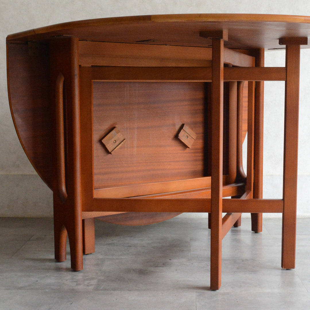 Jentique ジェンティーク　ゲートレッグテーブル 51（オーバル）