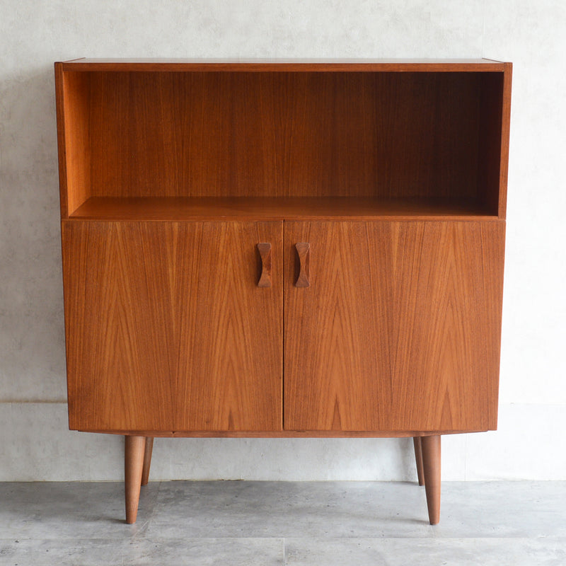 デンマーク ヴィンテージ 2段シェルフ 5-37（木扉付）