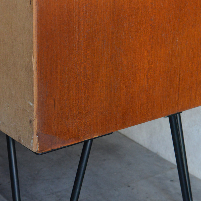 Herbert E. Gibbs　 ガラスキャビネット 53 (ヘアピンレッグ）