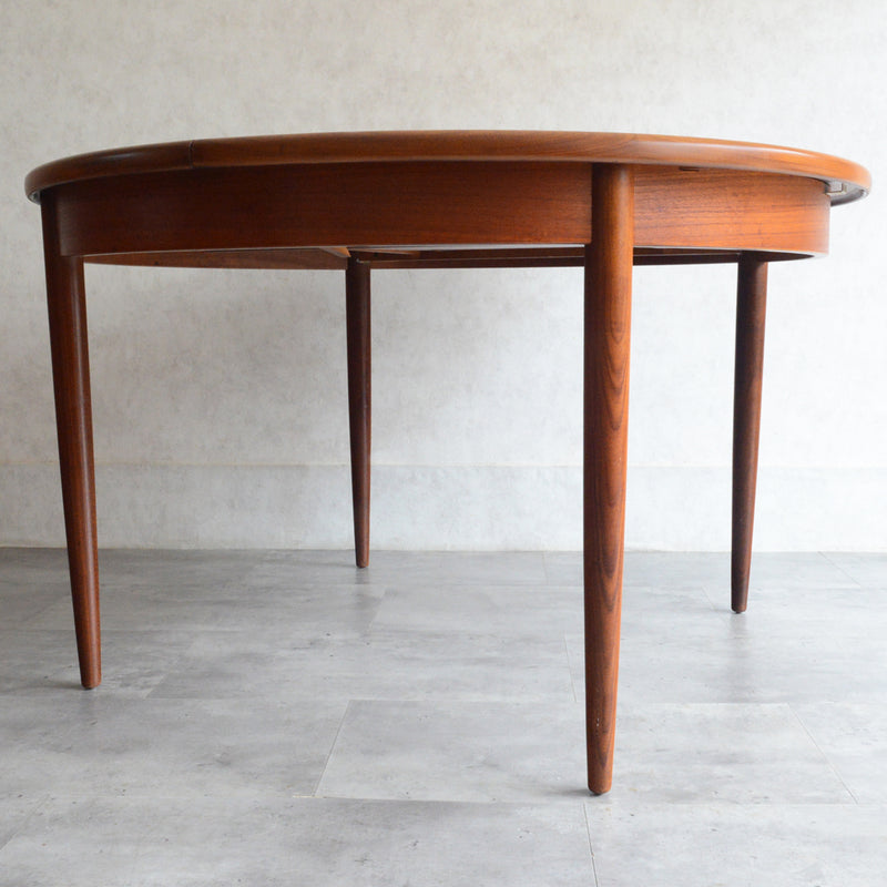 K様ご見学予約品G-PLAN ジープラン エクステンション ラウンドテーブル 106 (天板剥離再塗装）