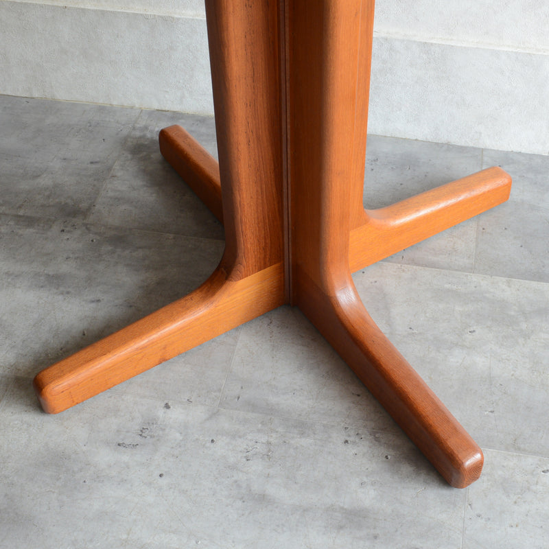 北欧ヴィンテージ　チークダイニングテーブル（天板剥離再塗装済）