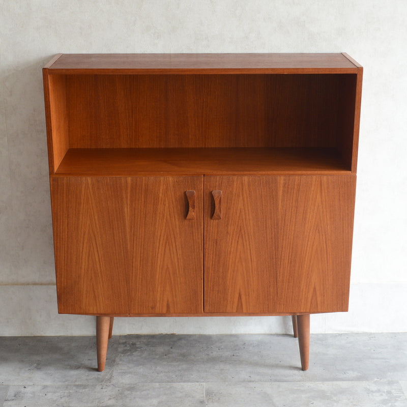 デンマーク ヴィンテージ 2段シェルフ 5-37（木扉付）