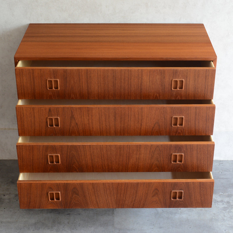 M様ご見学予約品 デンマーク ヴィンテージ  チークチェスト 4段　3-39