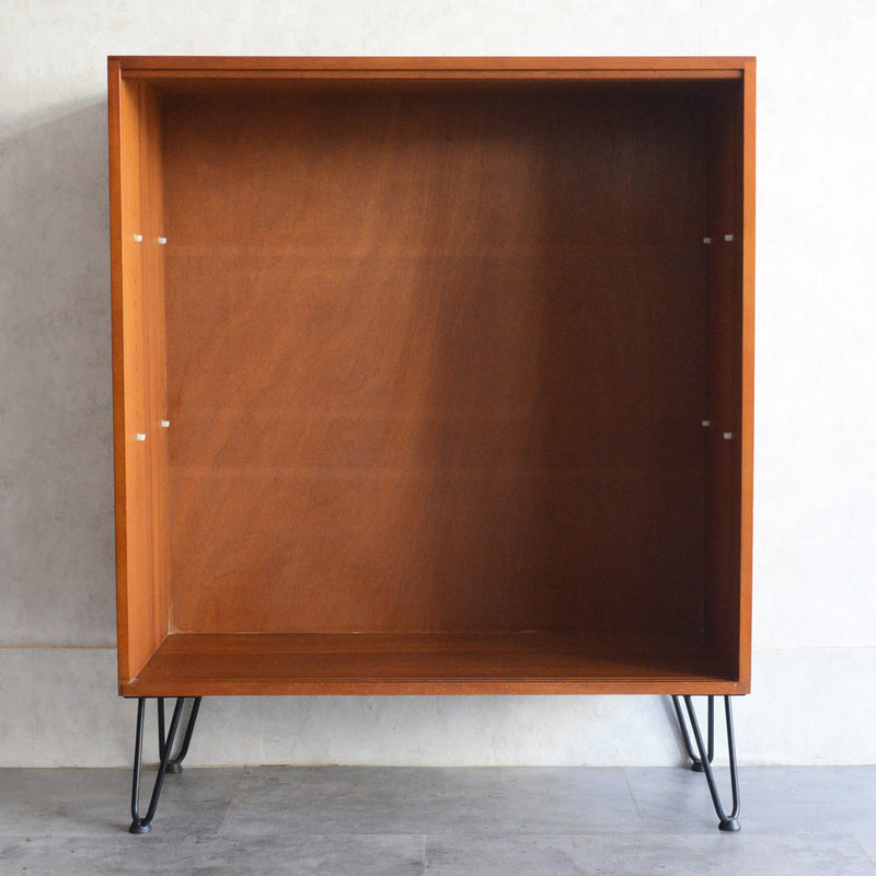 Herbert E. Gibbs　 ガラスキャビネット 53 (ヘアピンレッグ）