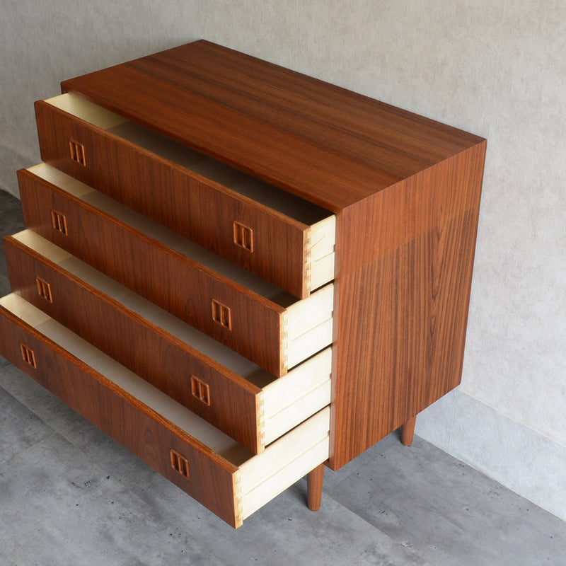 M様ご見学予約品 デンマーク ヴィンテージ  チークチェスト 4段　3-39