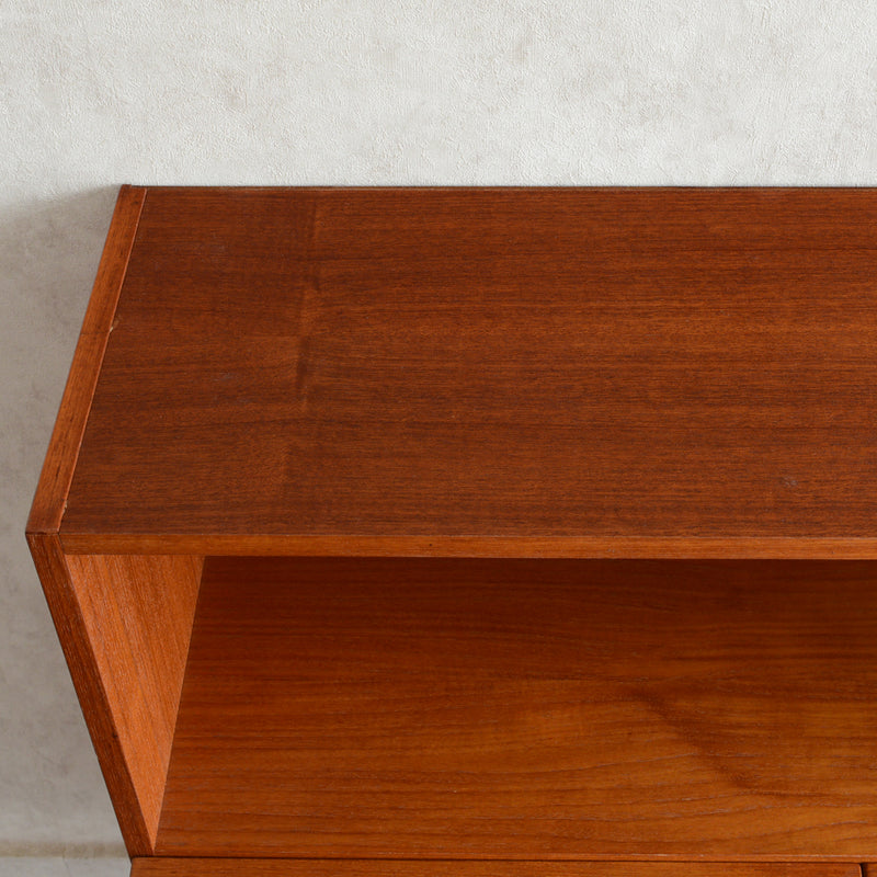 デンマーク ヴィンテージ 2段シェルフ 5-37（木扉付）