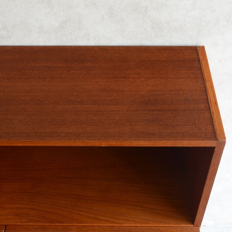 デンマーク ヴィンテージ 2段シェルフ 5-37（木扉付）