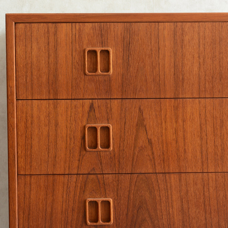 M様ご見学予約品 デンマーク ヴィンテージ  チークチェスト 4段　3-39