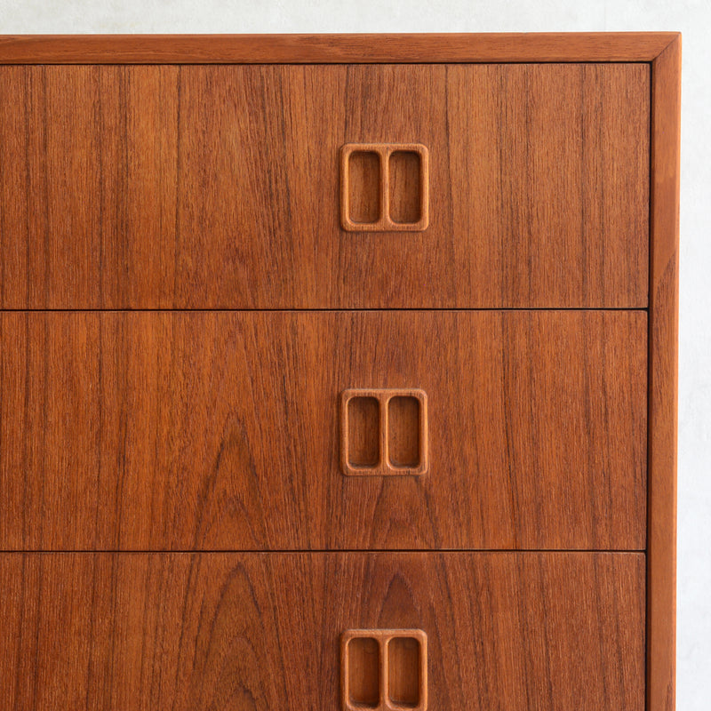 M様ご見学予約品 デンマーク ヴィンテージ  チークチェスト 4段　3-39