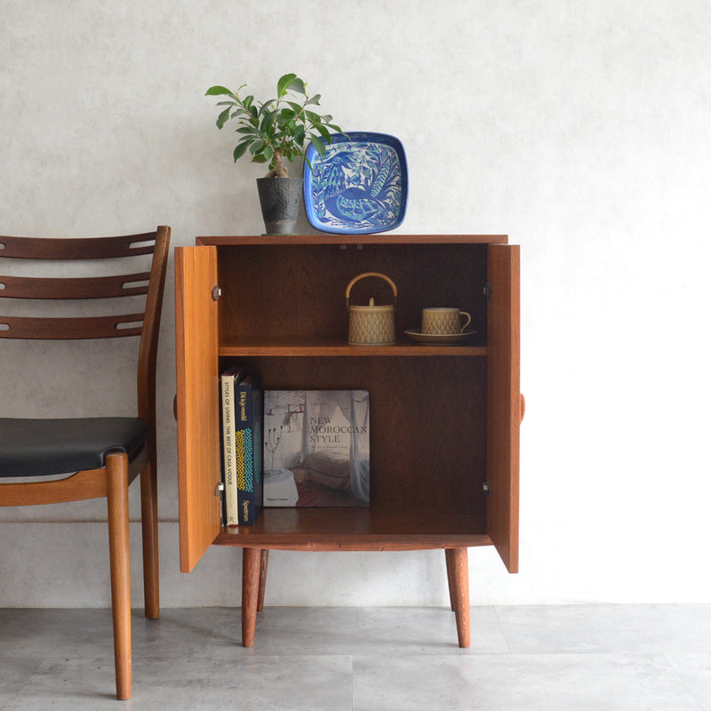 domino Mobler キャビネット5-162