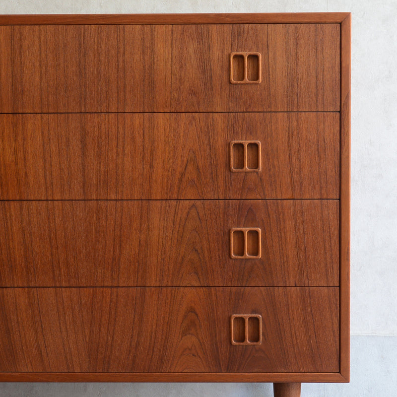 M様ご見学予約品 デンマーク ヴィンテージ  チークチェスト 4段　3-39