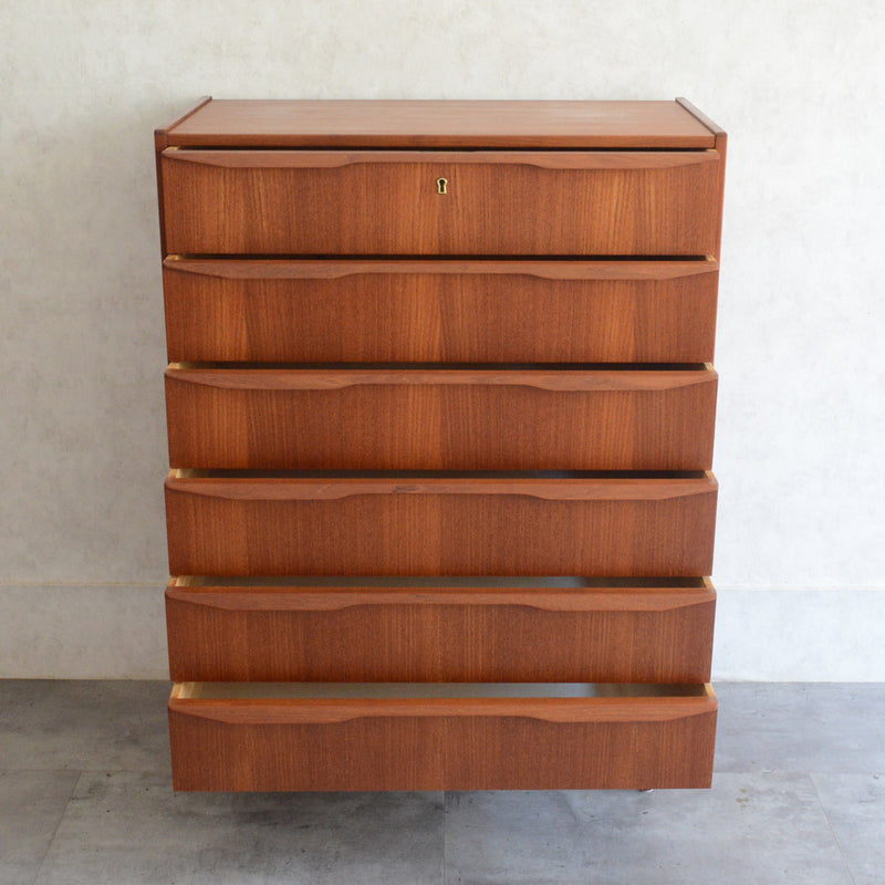 デンマークヴィンテージ  チーク 6段 チェスト 鍵付 C-4