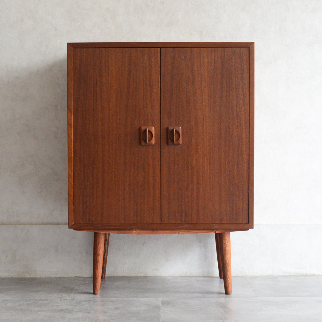 domino Mobler キャビネット5-162