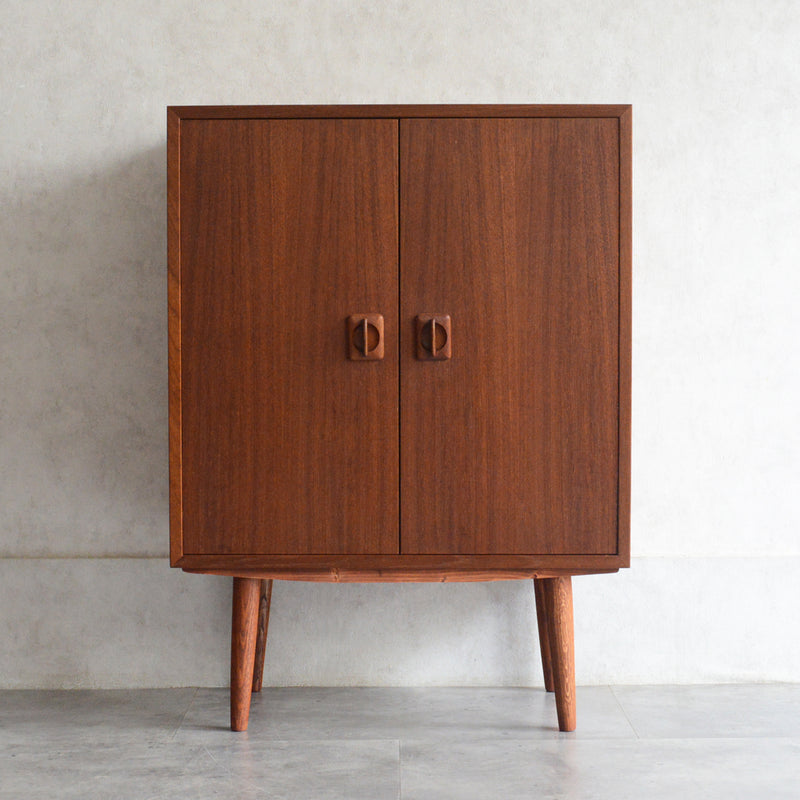 domino Mobler キャビネット5-162