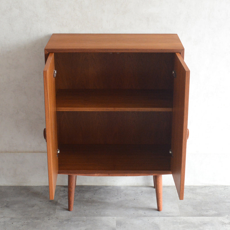 domino Mobler キャビネット5-162