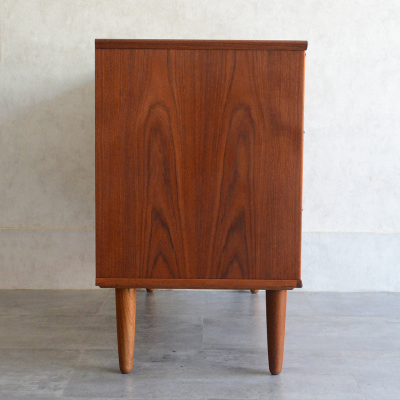 デンマーク ヴィンテージ  チーク ３段チェスト 5-62