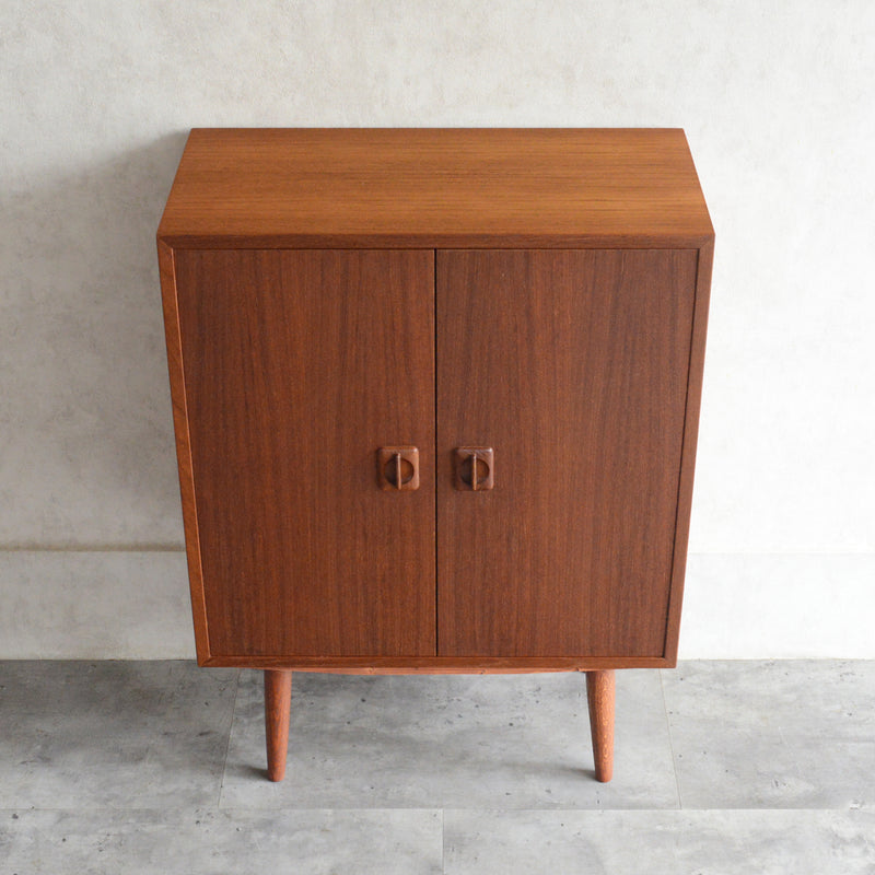 domino Mobler キャビネット5-162